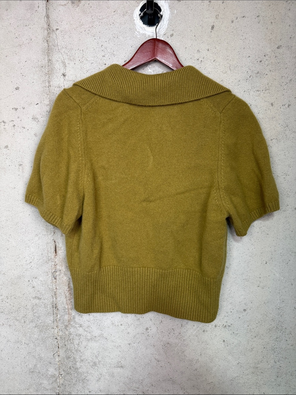 Banana Republic 100% Cashmere
Collared Short Sleeve Sweater OLIVE GREEN sz L - Picture 6 of 9